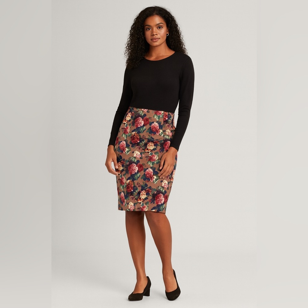 CLOSET CLEANOUT: Traffic People Vintage-Inspired Floral Pencil Skirt –‎ Large